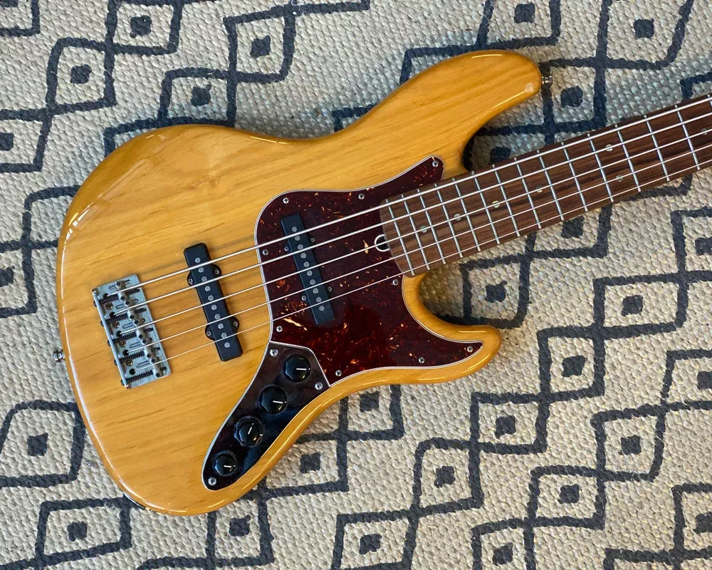 ’05 Fender 60th Anniversary Jazz 5 Bass – Natural w/ OHSC