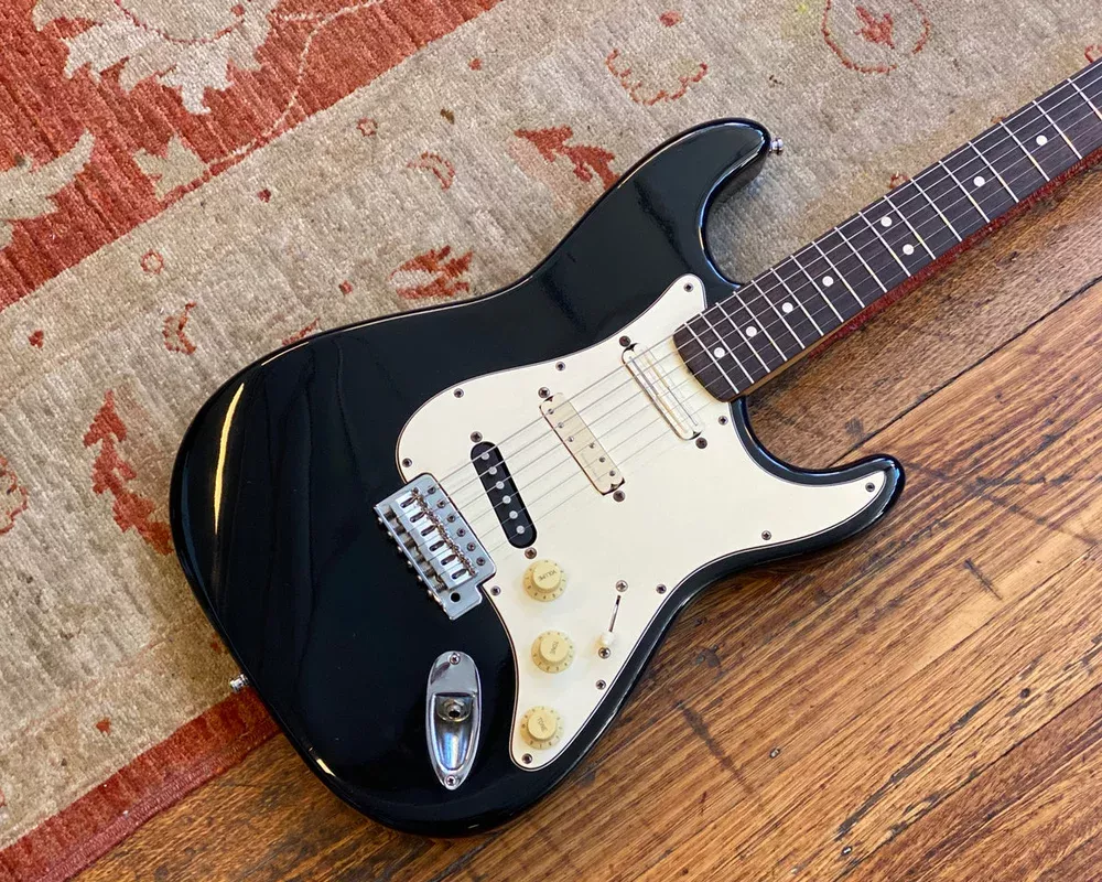 1988 Fender Stratocaster ST-40 MIJ – Seymour Duncan Mods