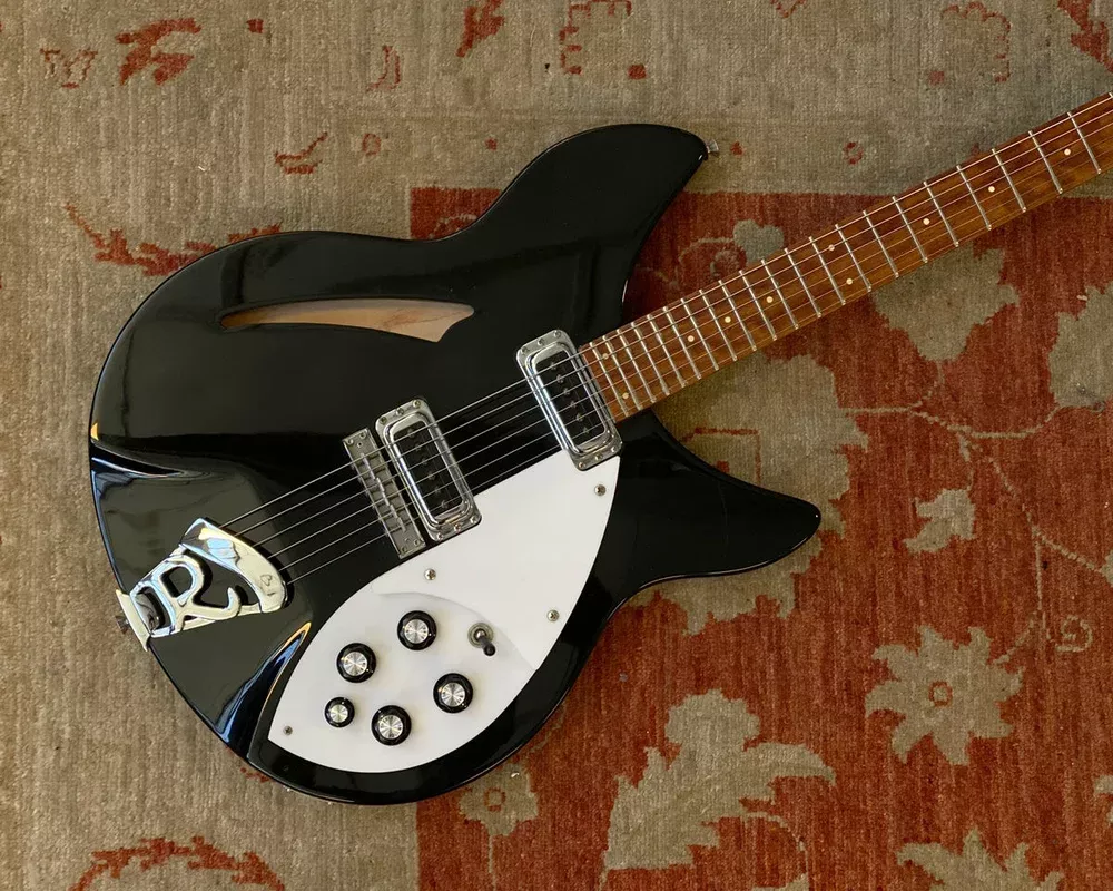 1992 Rickenbacker 330 – Jet Glo w/ OHSC (Black Tolex / Blue Lining) &